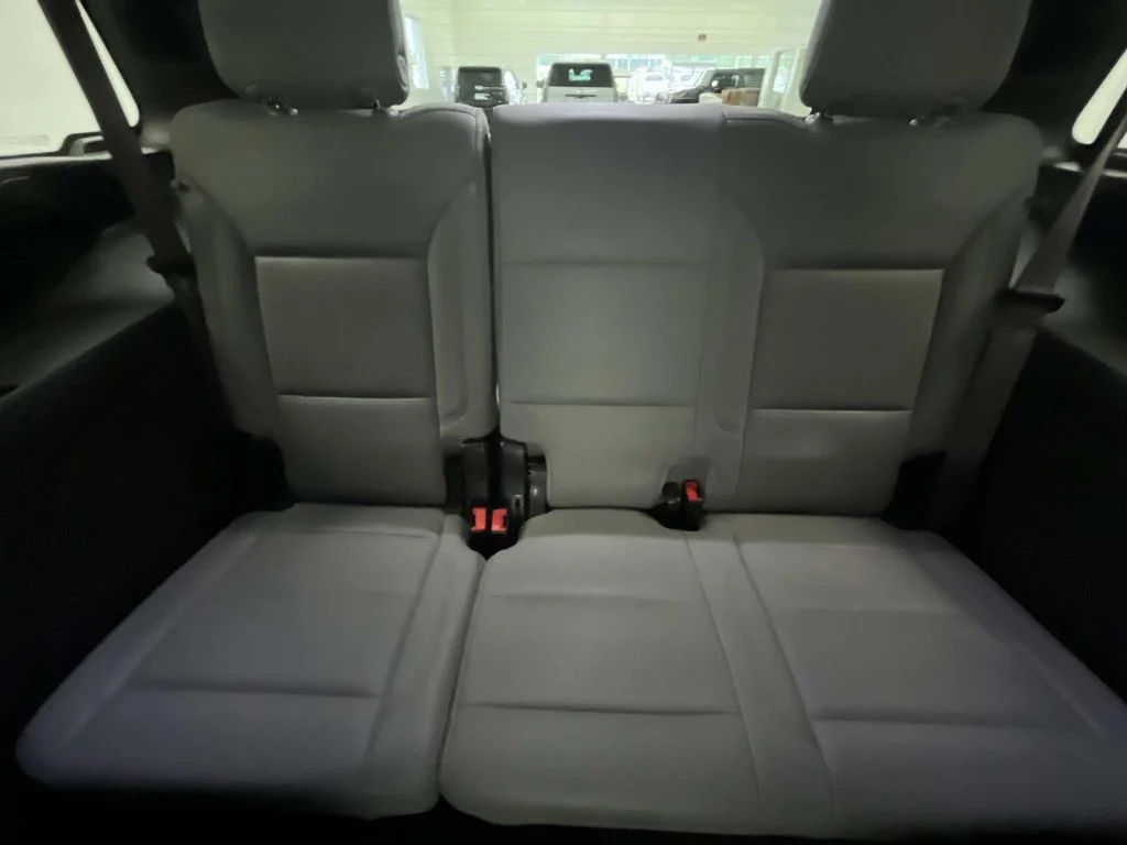Used 2024 Summit White Chevrolet Z71 image 13