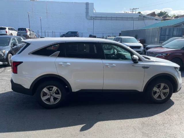 Used 2023 White Kia LX image 7