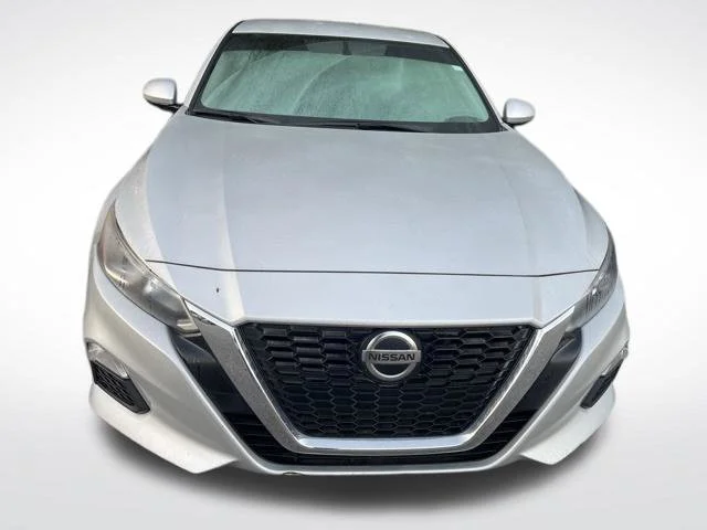 Used 2020 Silver Nissan 2.5 S image 10
