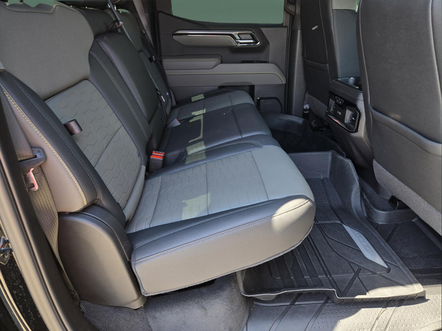 Used 2025 Black Chevrolet ZR2 image 29