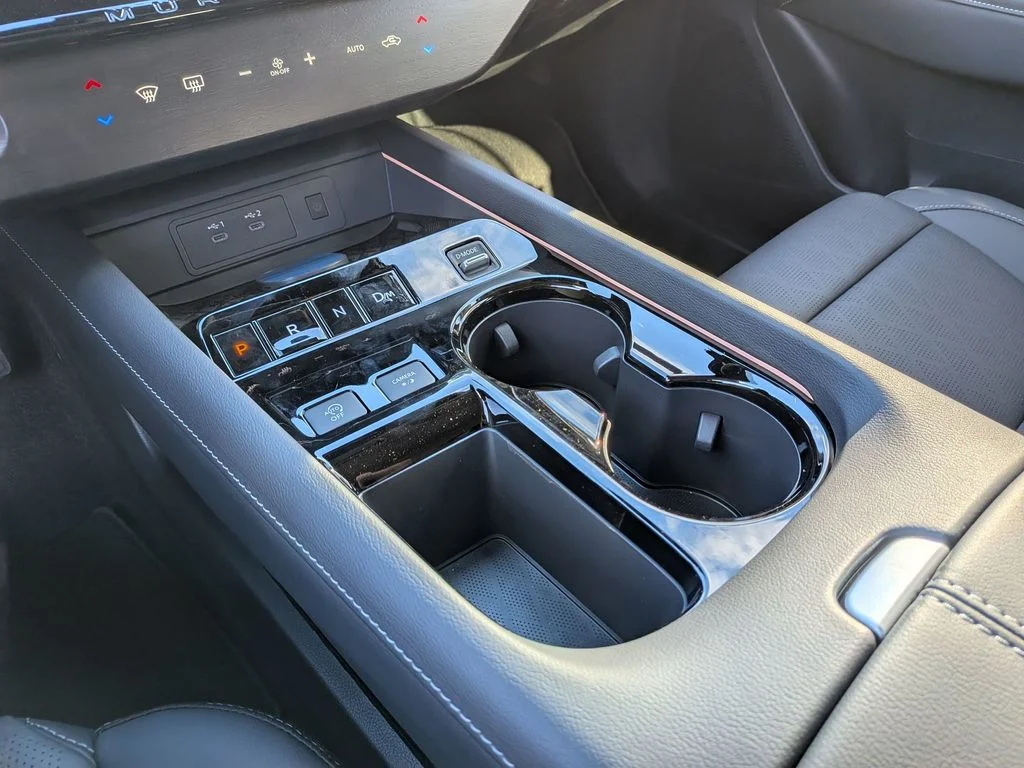 New 2026 White Nissan Platinum image 24