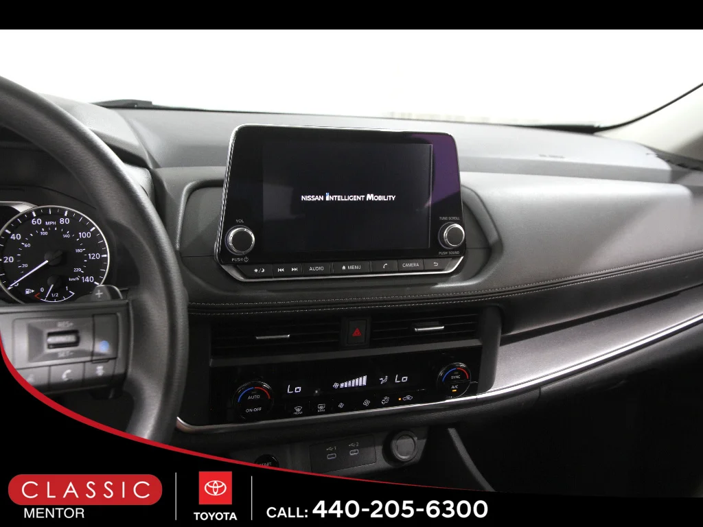 2024 Nissan Rogue SV - Photo 8