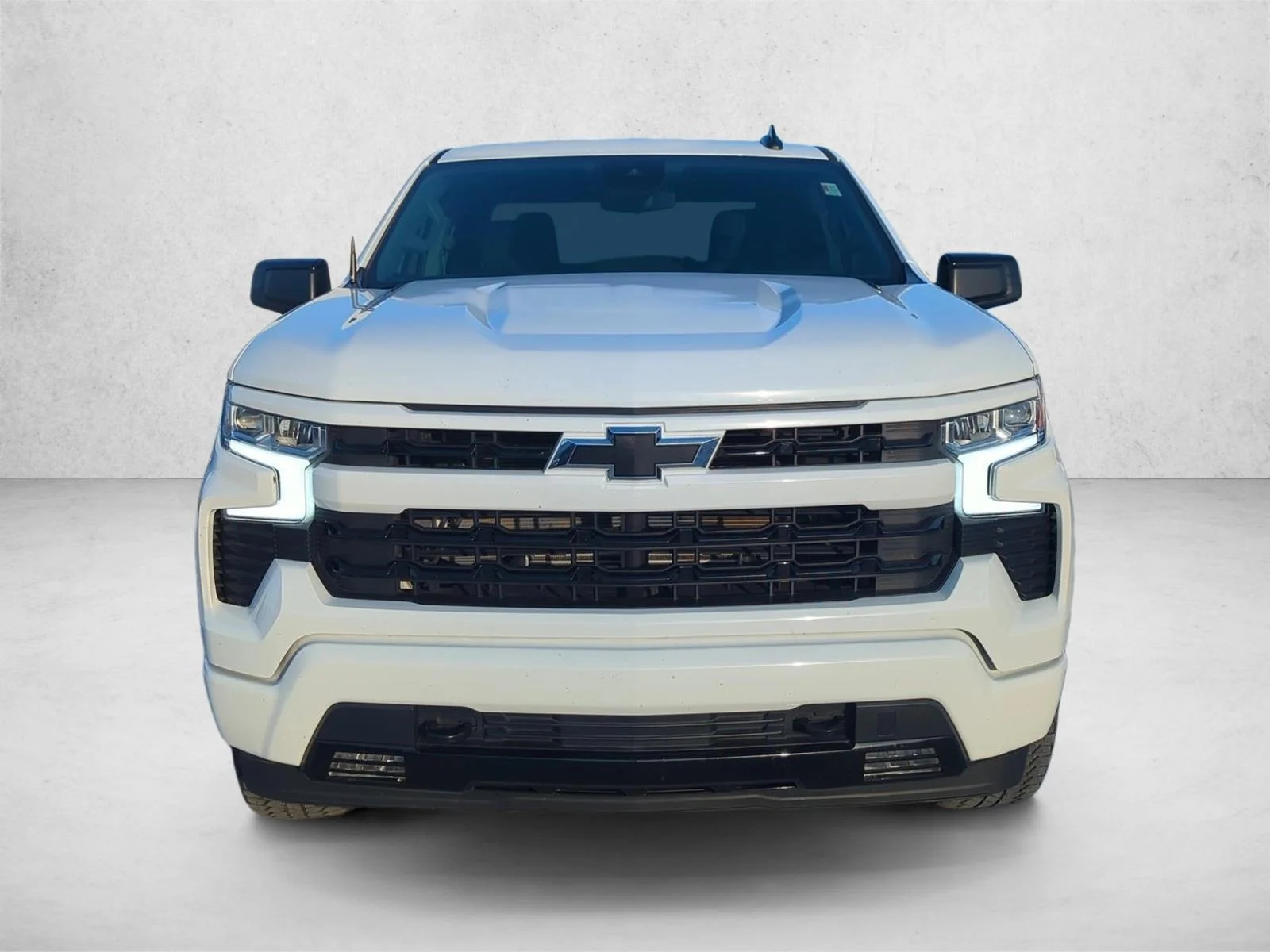 Used 2024 Summit White Chevrolet RST image 2