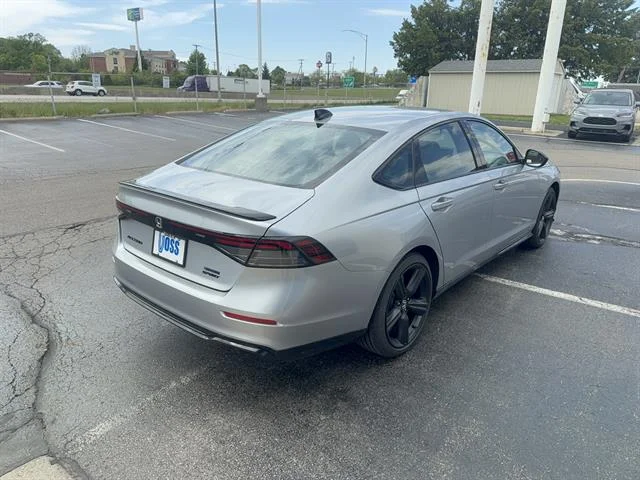 New 2026 Solar Silver Metallic Honda Sport-L image 5