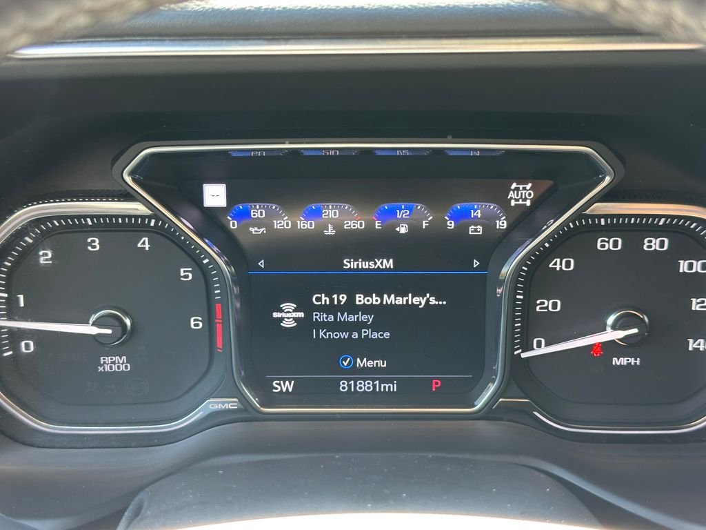 Used 2021 White GMC Denali image 17
