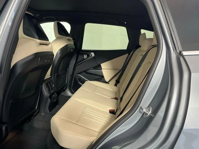 Used 2026 Skyscraper Grey Metallic BMW 30 xDrive image 19