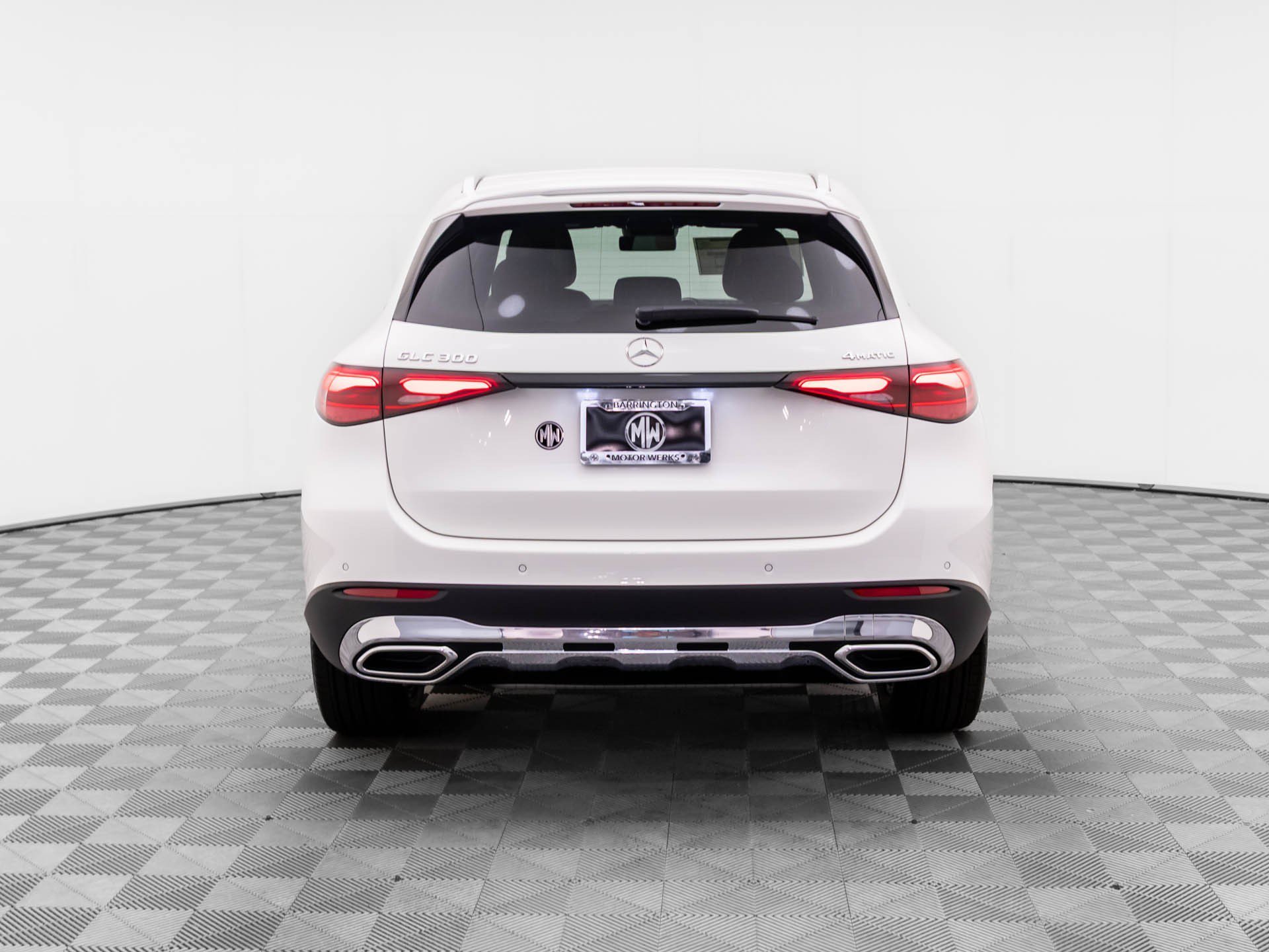 New 2026 White Mercedes-Benz GLC 300 image 4