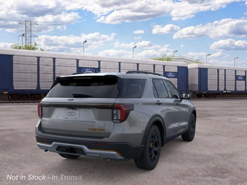 New 2026 Carbonized Gray Metallic Ford Tremor® image 8