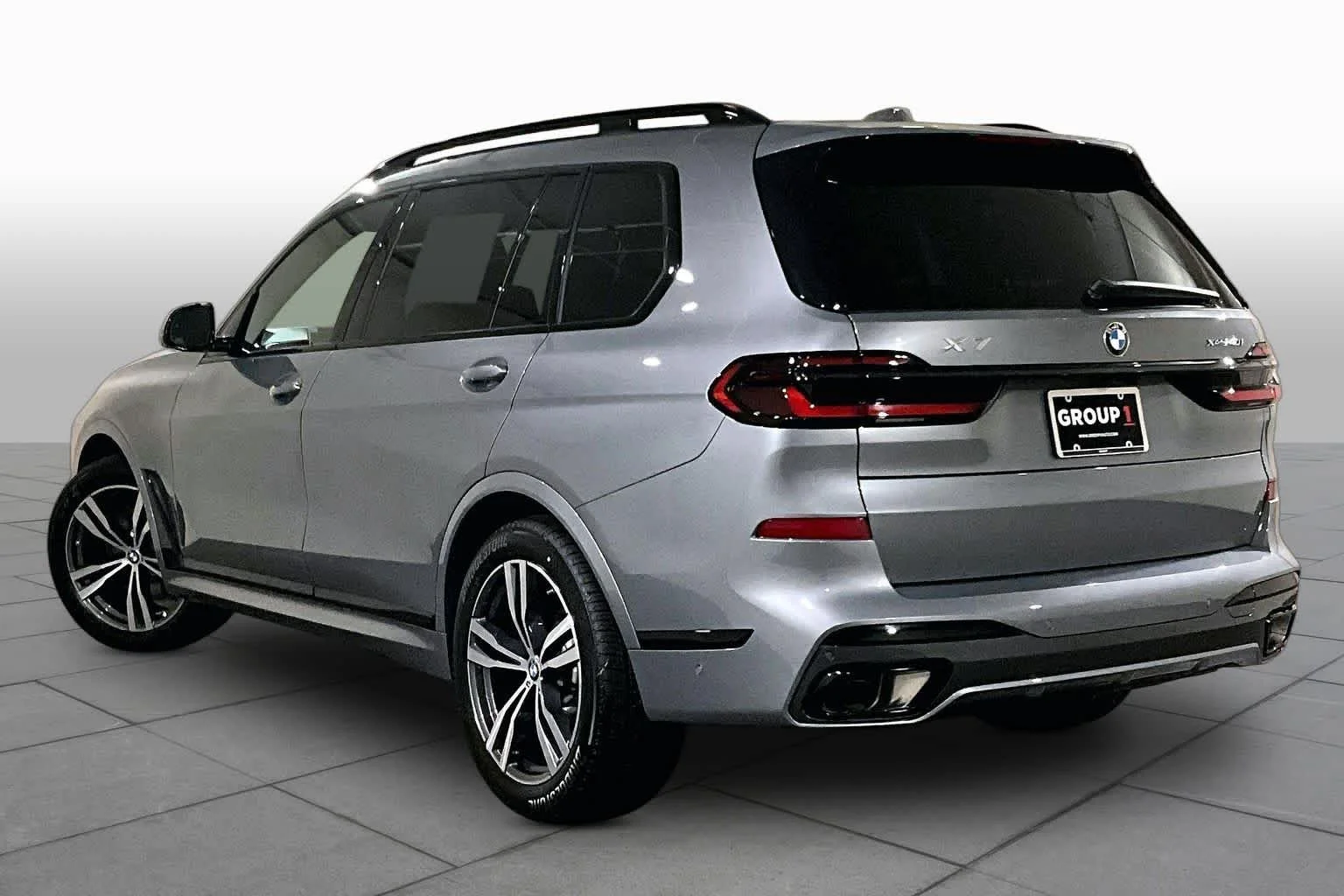 New 2027 Skyscraper Grey Metallic BMW xDrive40i image 3