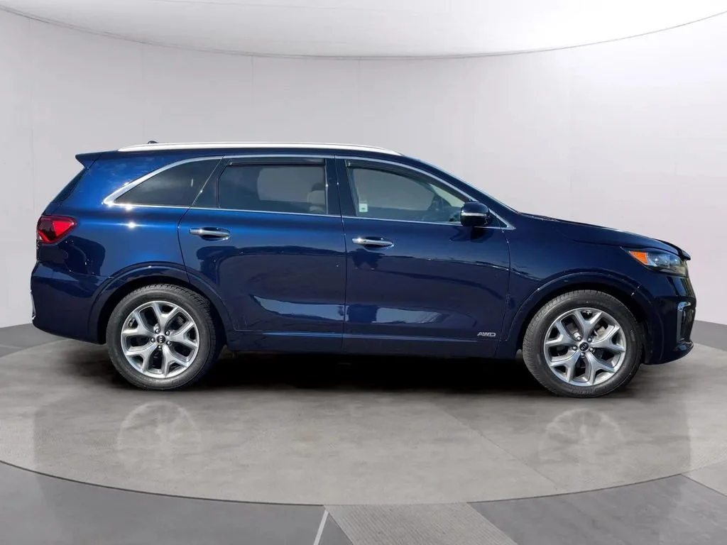 Certified Used 2020 Imperial Blue Kia SX image 6