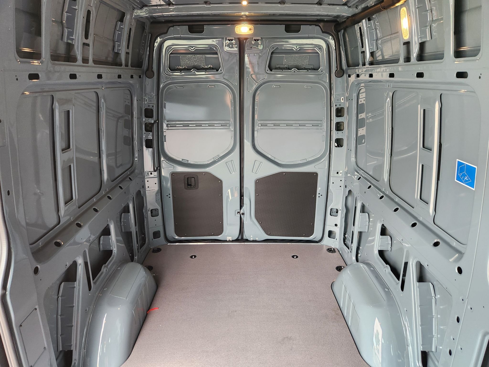 New 2026 Blue Grey Mercedes-Benz CARGO image 18