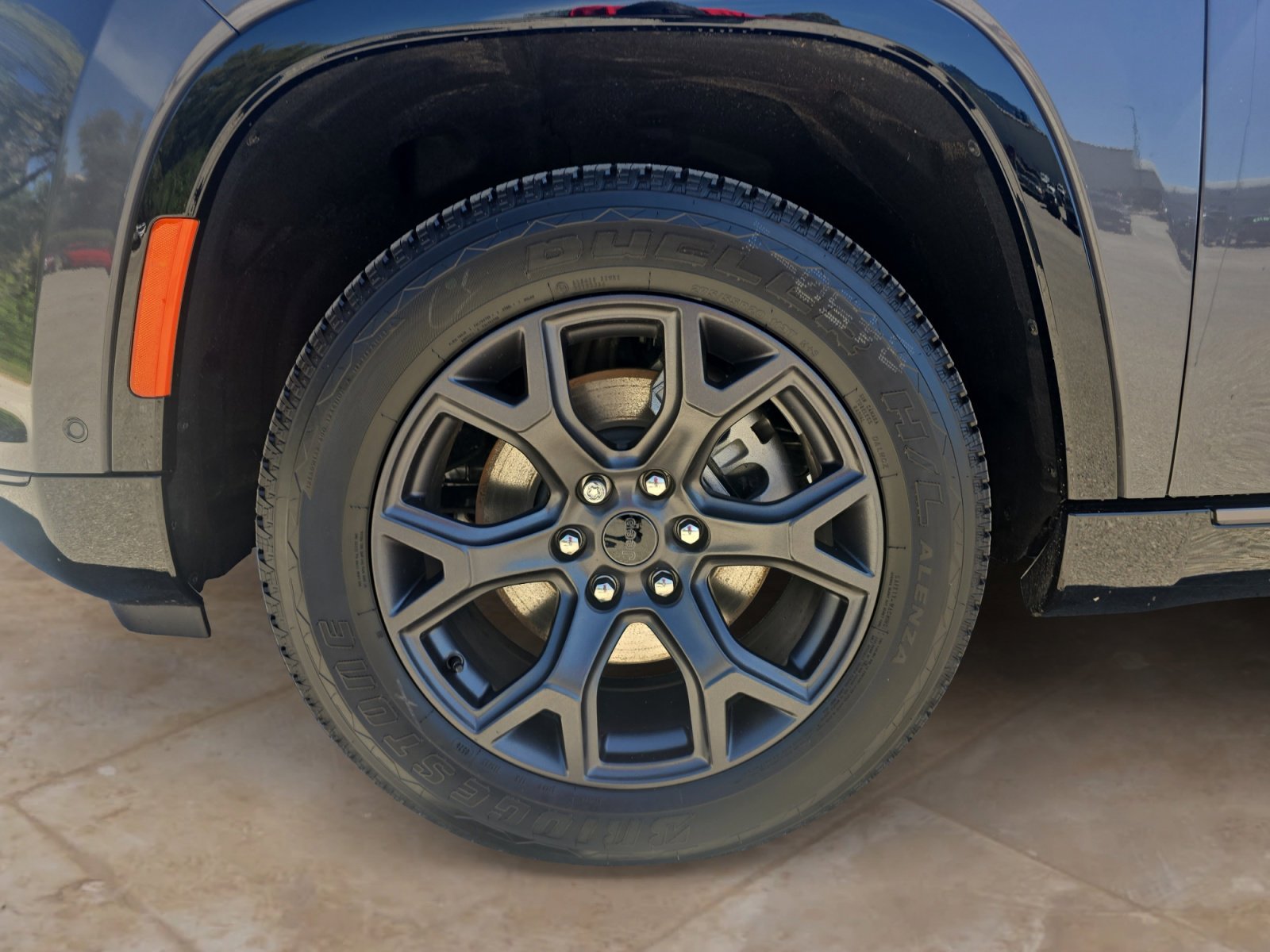 New 2026 Baltic Gray Metallic Clearcoat Jeep Limited Altitude image 31