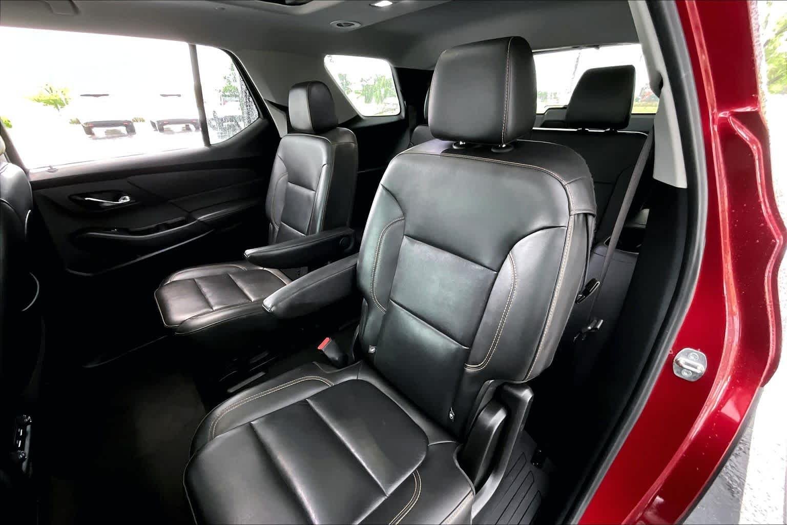 Used 2020 Cajun Red Tintcoat Chevrolet RS image 21