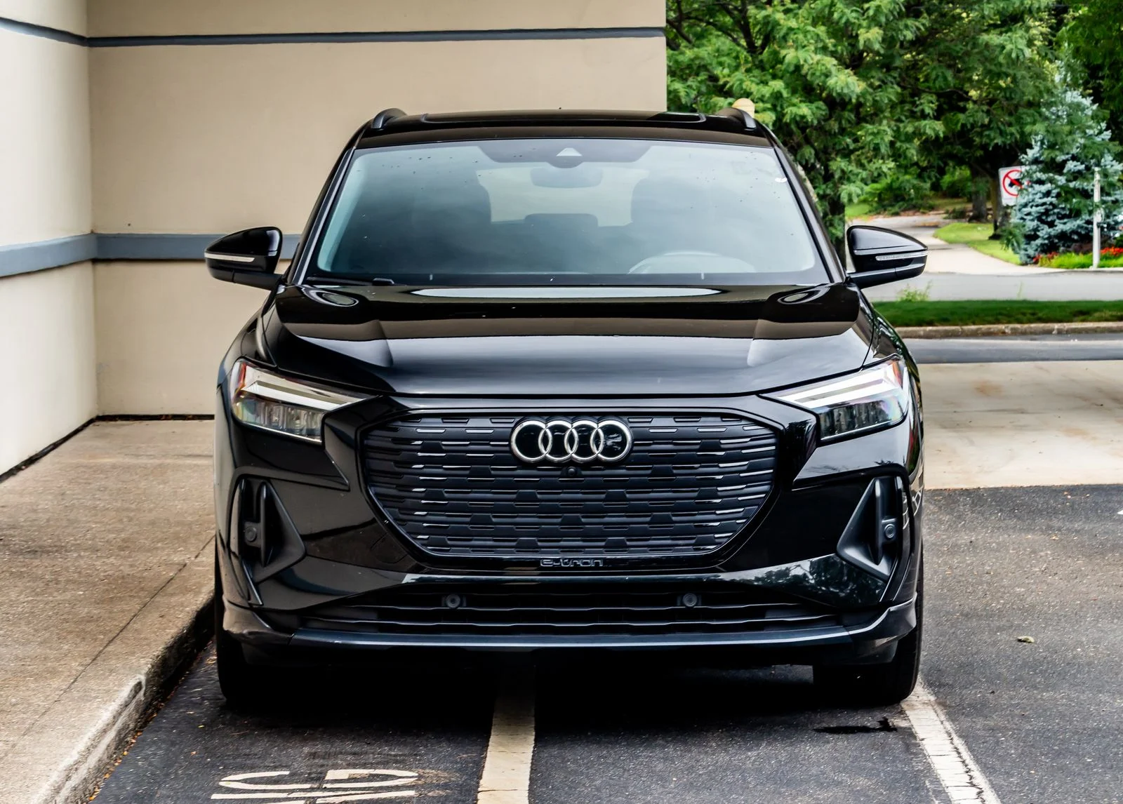 Used 2022  Audi Premium Plus image 2