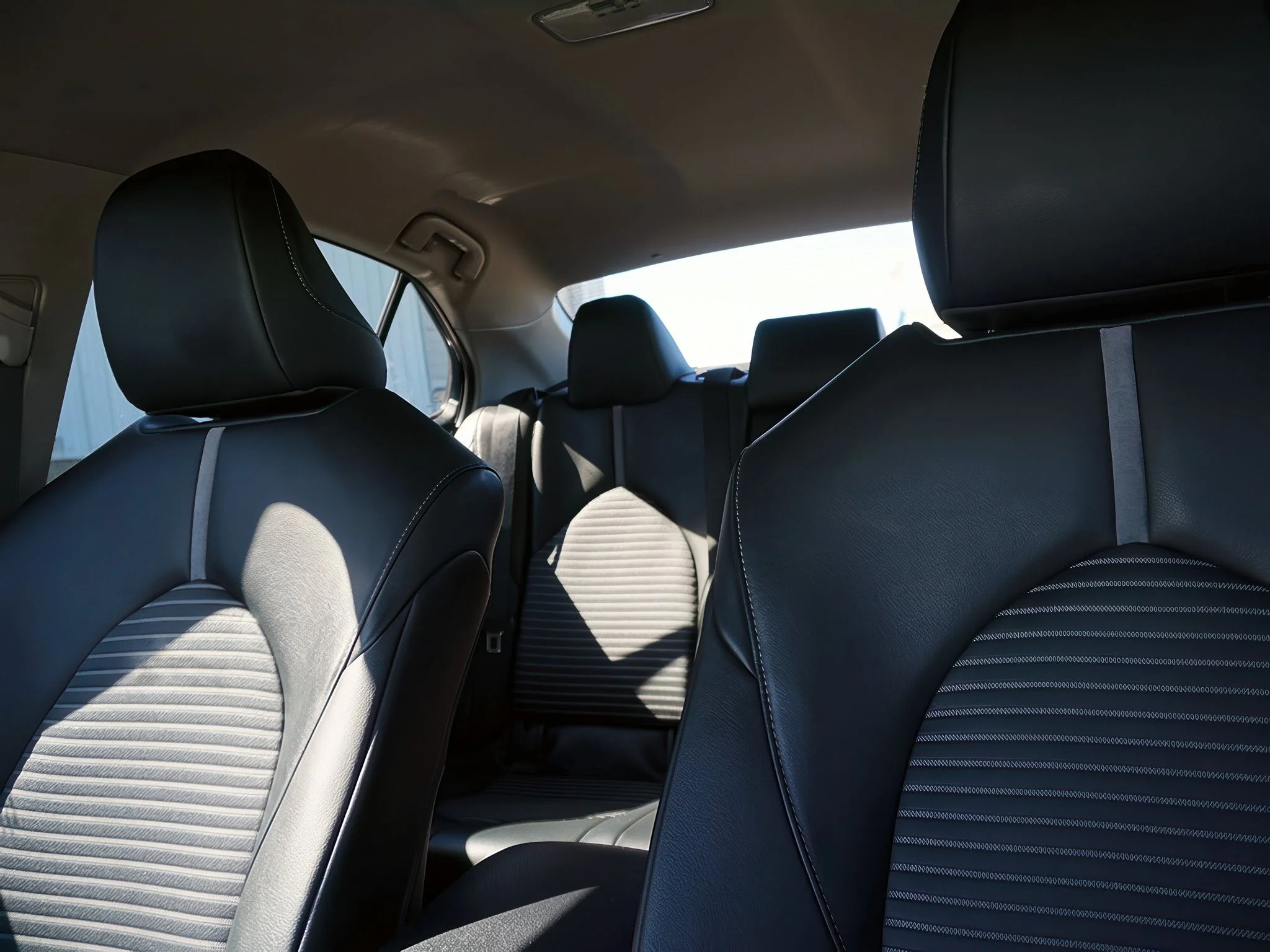 2021 Toyota Camry SE - Photo 29