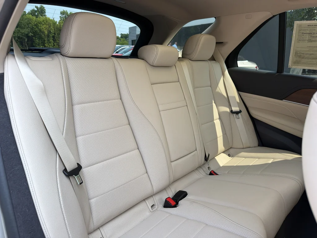 Used 2020 Mojave Silver Metallic Mercedes-Benz GLE450 4MATIC® image 6