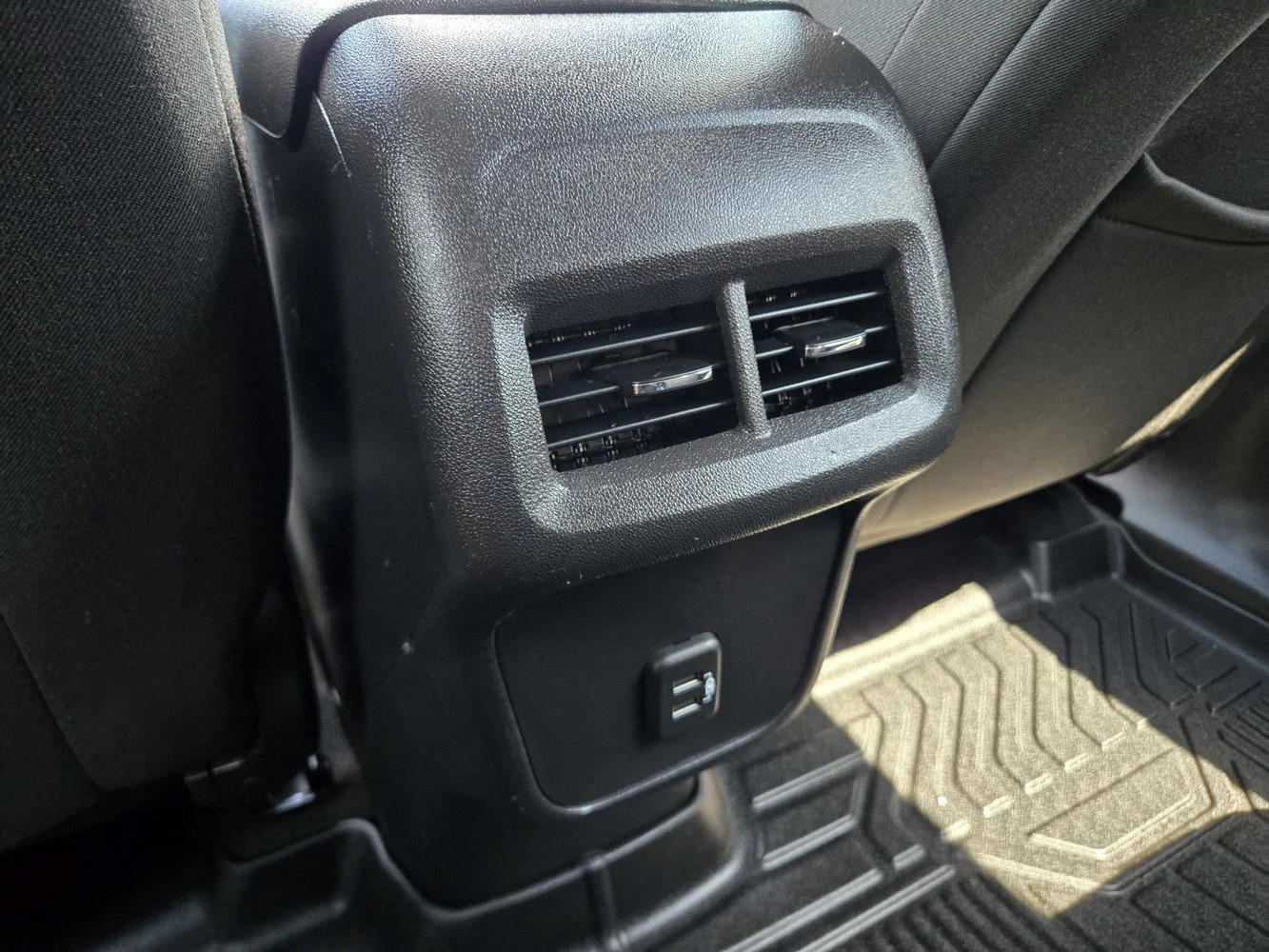 2024 Chevrolet Equinox LT - Photo 27