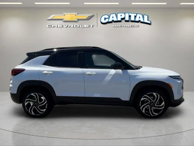 Used 2024 Summit White Chevrolet RS image 6