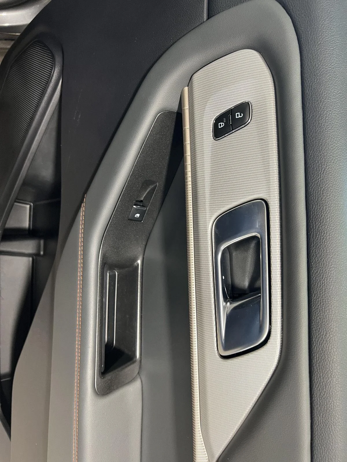 Used 2025 Carbonized Gray Ford Active image 12