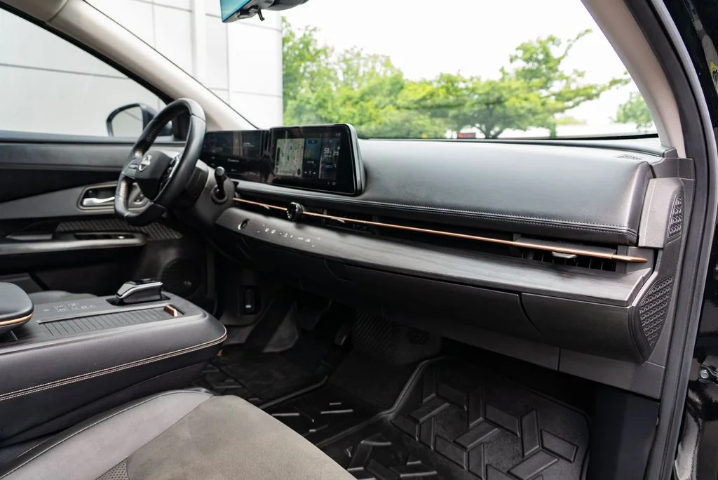 Used 2023 Black Nissan EVOLVE+ image 29