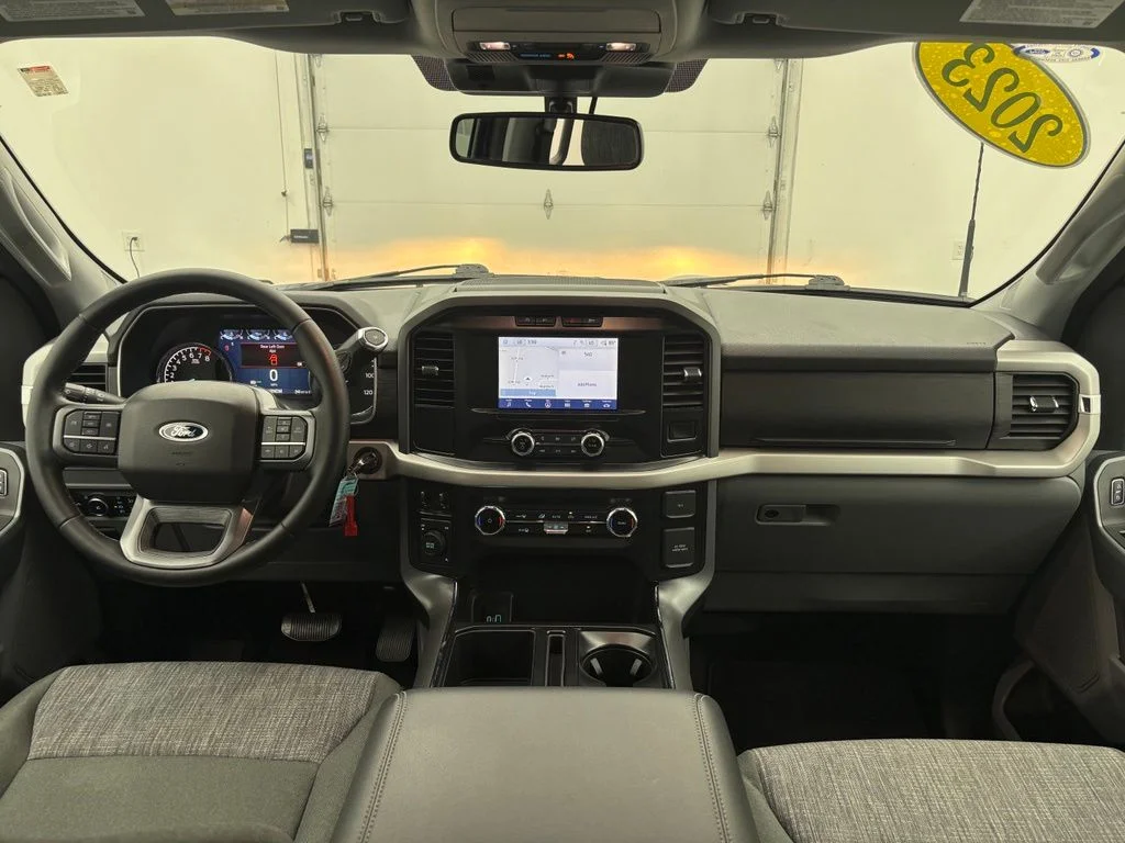 Used 2023 Blue Ford XLT image 4