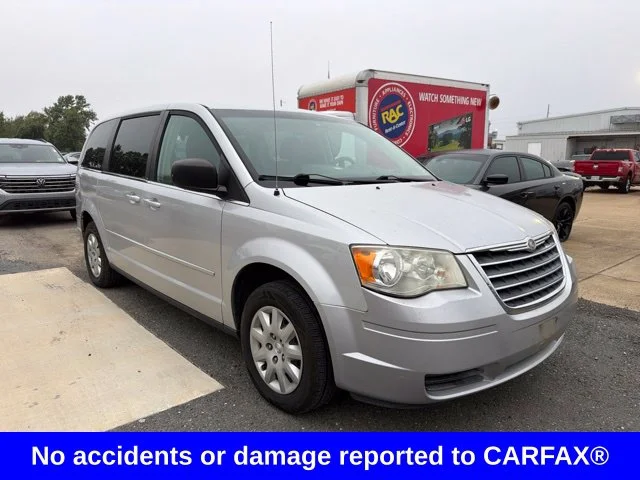 2009 Chrysler Town & Country LX