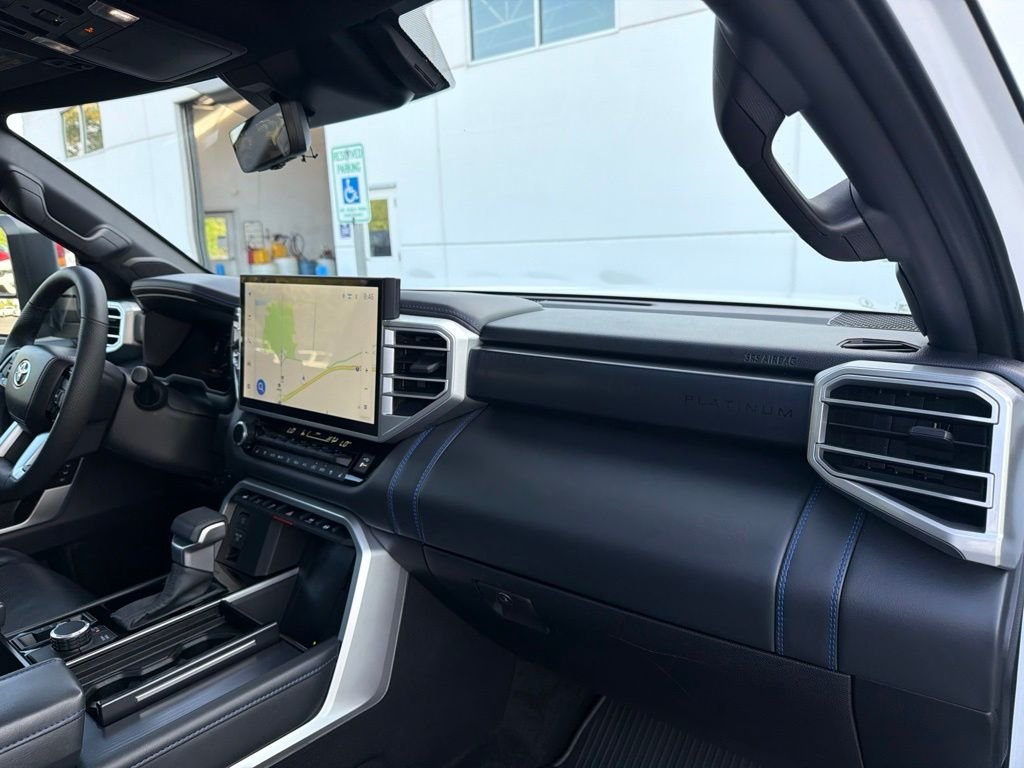 Used 2025  Toyota Limited image 31