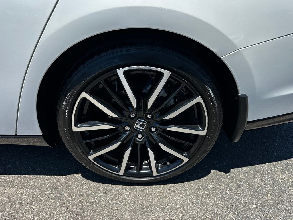 2024 Honda Accord Hybrid Touring - Photo 12