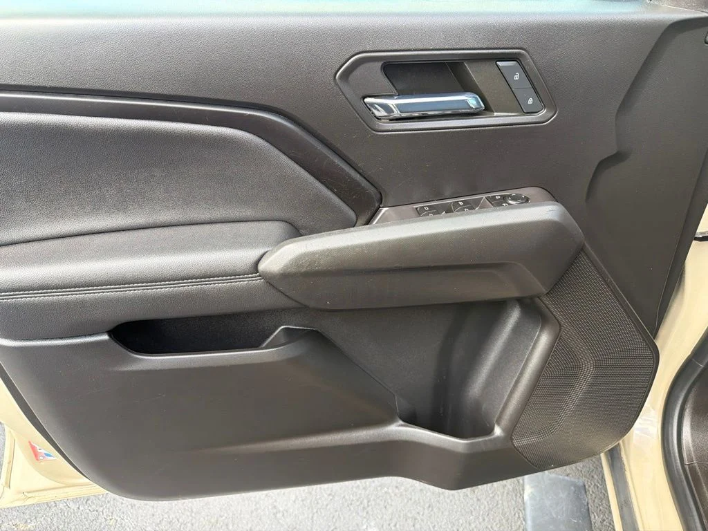 Used 2023 Beige GMC Elevation image 9