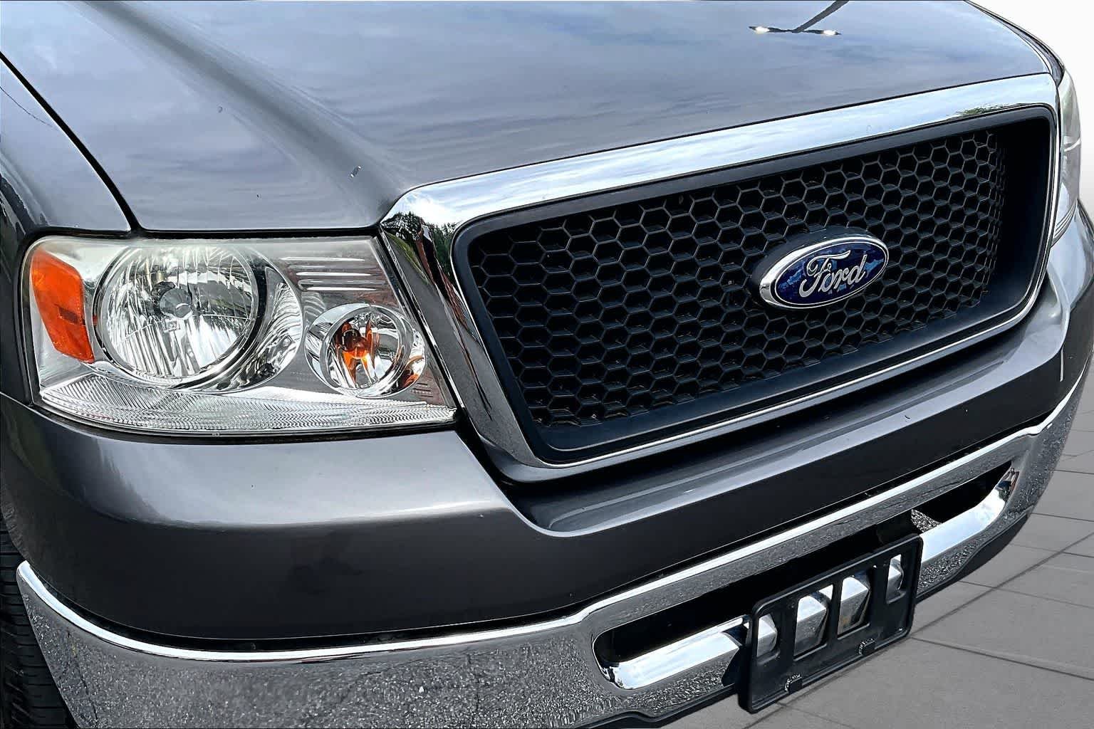 Used 2008 Dark Shadow Gray Clearcoat Metallic Ford XLT image 26