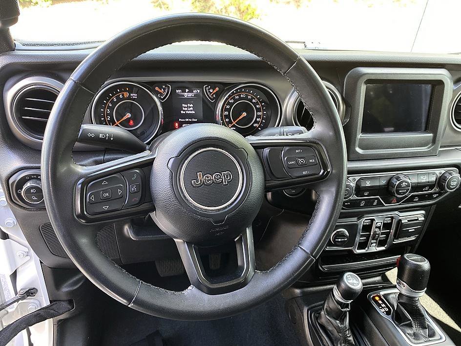 Used 2023 Bright White Clearcoat Jeep Sport S image 13