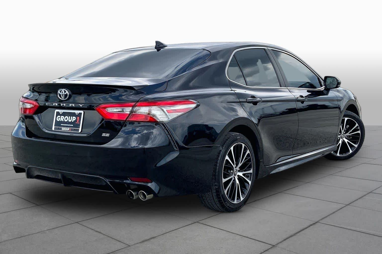 Used 2019 Midnight Black Metallic Toyota SE image 13