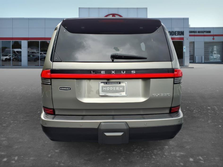 Used 2024 Atomic Silver Lexus GX 550 Luxury image 4