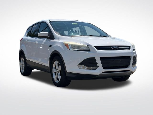 Used 2014 Oxford White Ford SE image 1