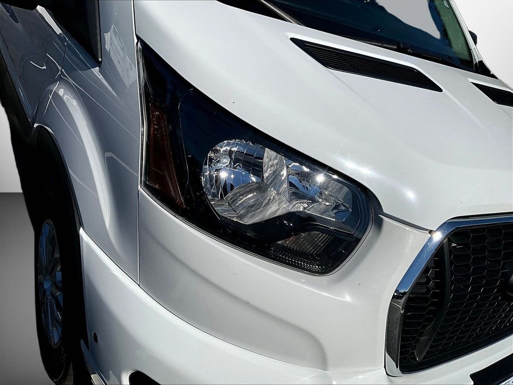 Used 2024 White Ford XLT image 34