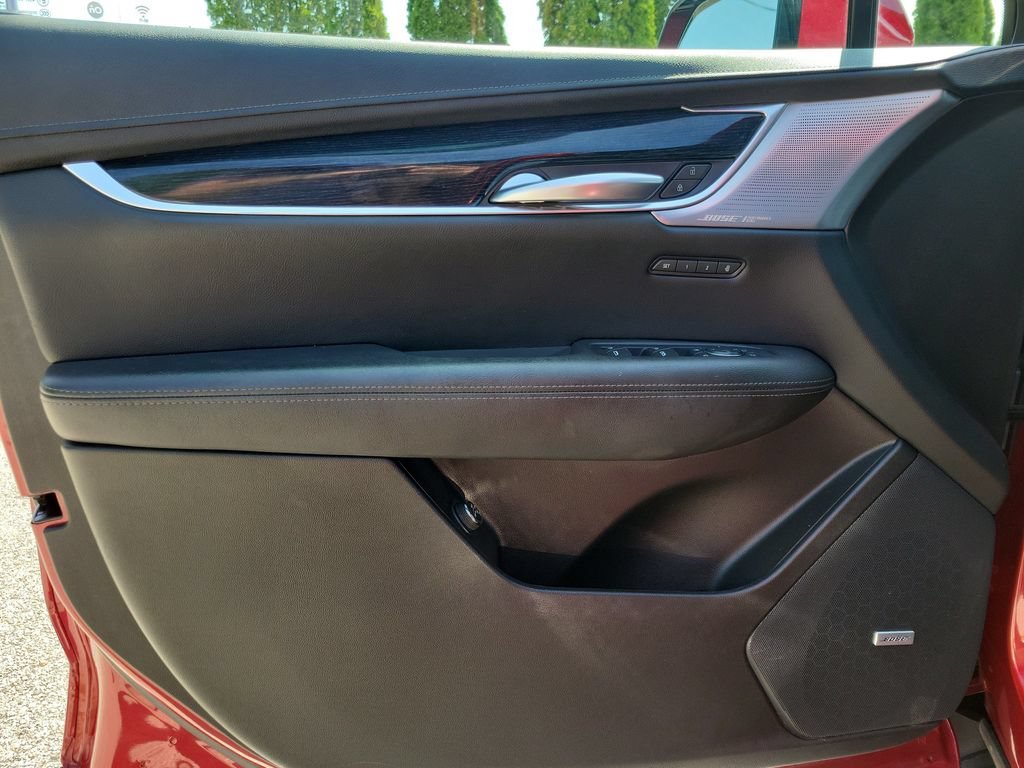 Used 2021 INFRARED TINTCOAT Cadillac AWD Premium Luxury image 18