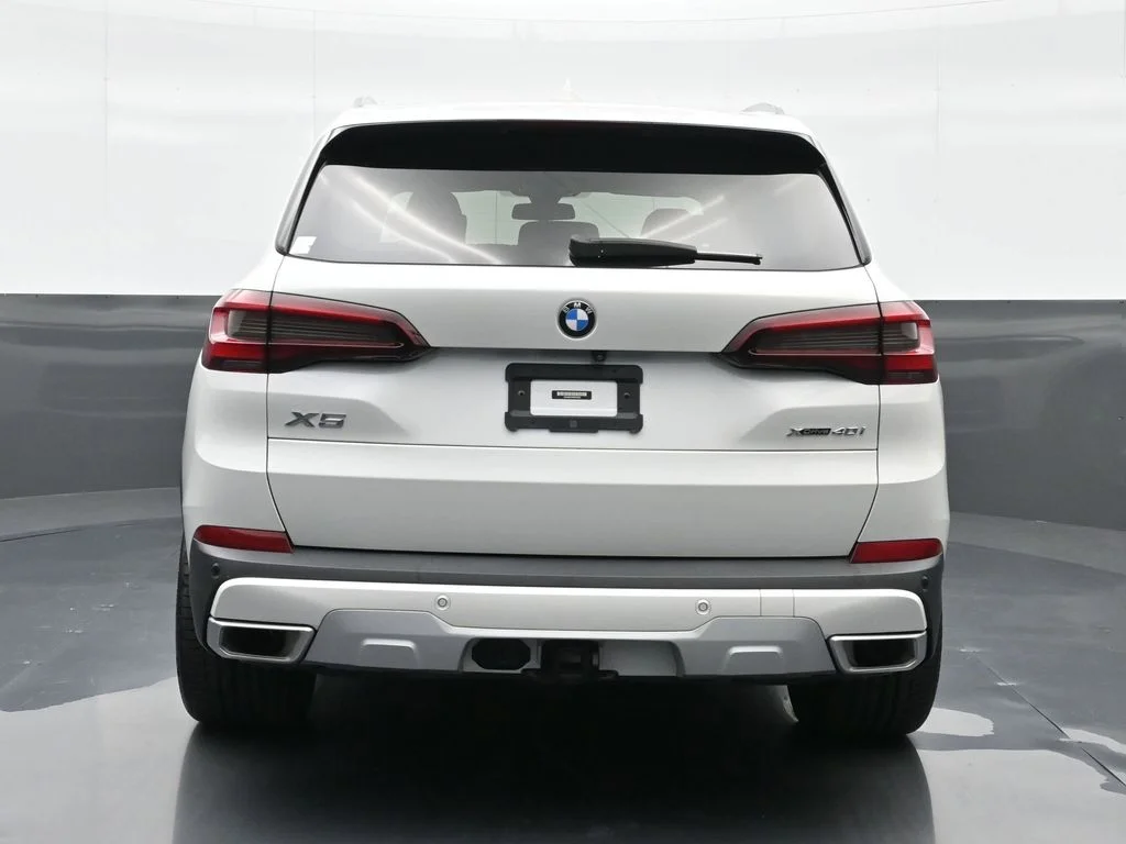 Certified Used 2023 Mineral White Metallic BMW xDrive40i image 16