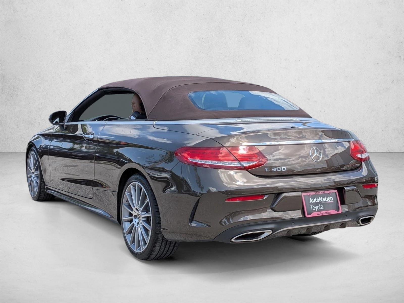 Used 2018 Dakota Brown Metallic Mercedes-Benz C 300 image 8