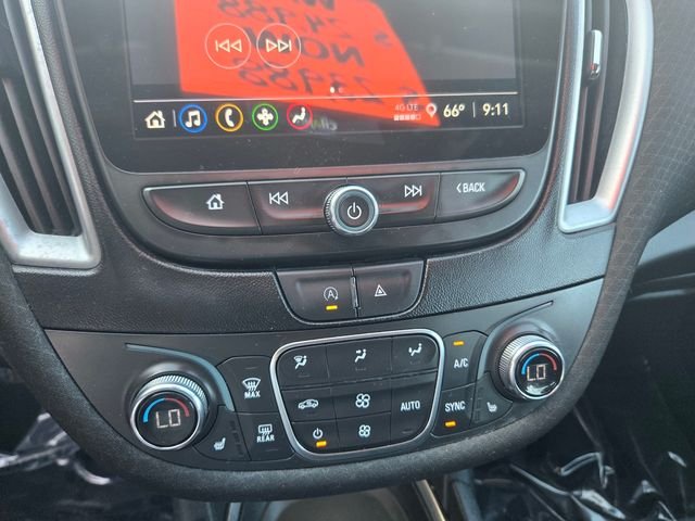Used 2023 Gray Chevrolet LT image 17