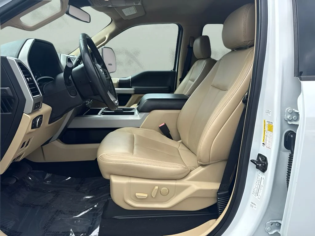 Used 2020 White Ford Lariat image 9