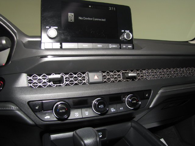 Certified Used 2025 Meteorite Honda SE image 7