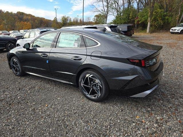 2026 Hyundai Sonata SEL Sport photo 3