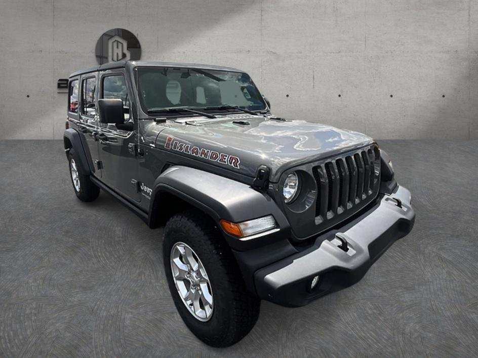 Used 2021 Gray Jeep Unlimited Sport image 3