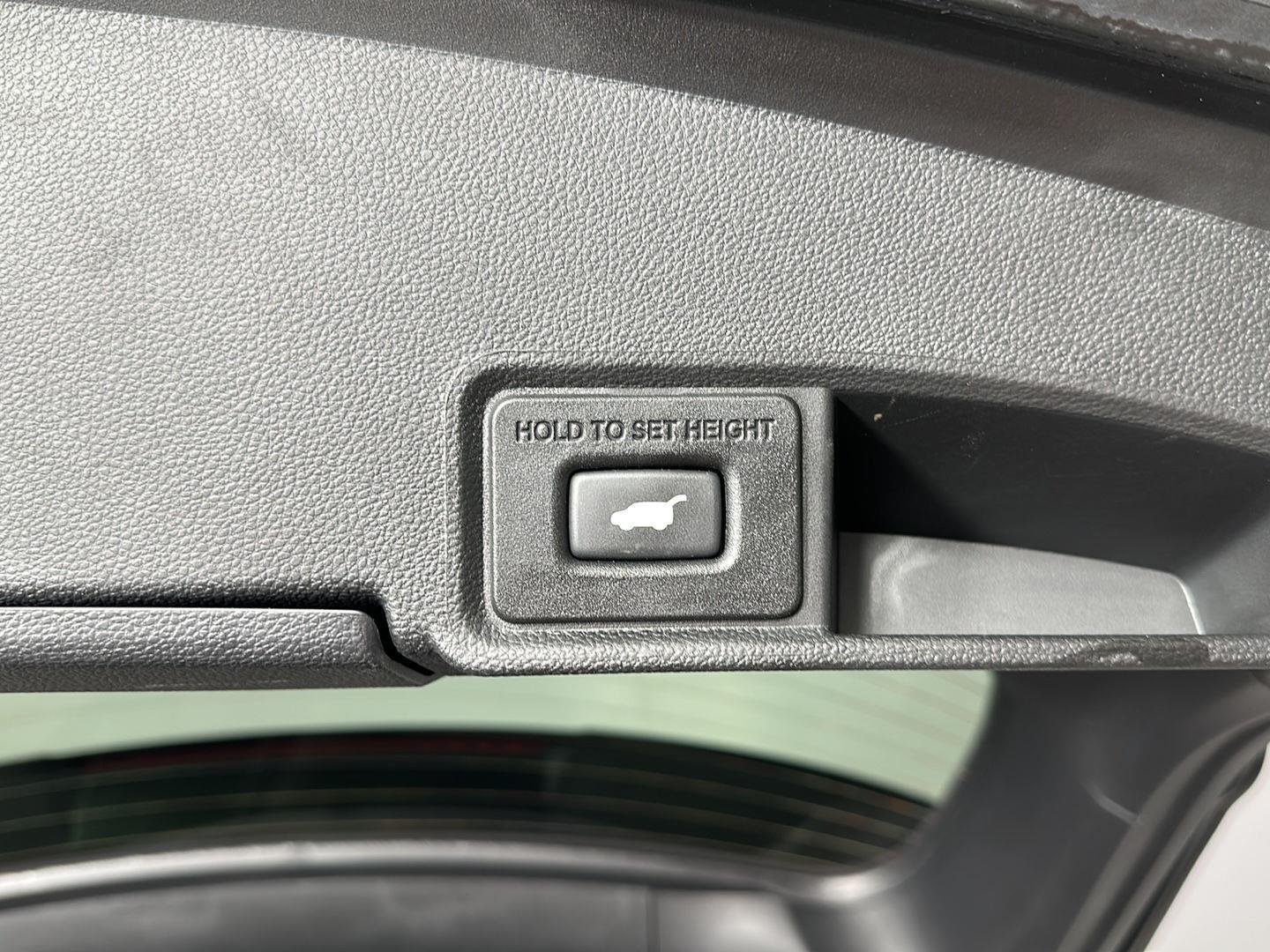 Used 2024 Platinum White Pearl Acura SH-AWD image 25