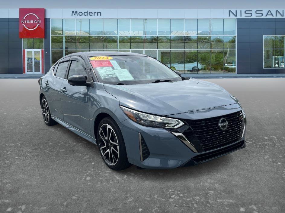Used 2024 Atlantic Gray Metallic/Super Black Nissan SR image 3