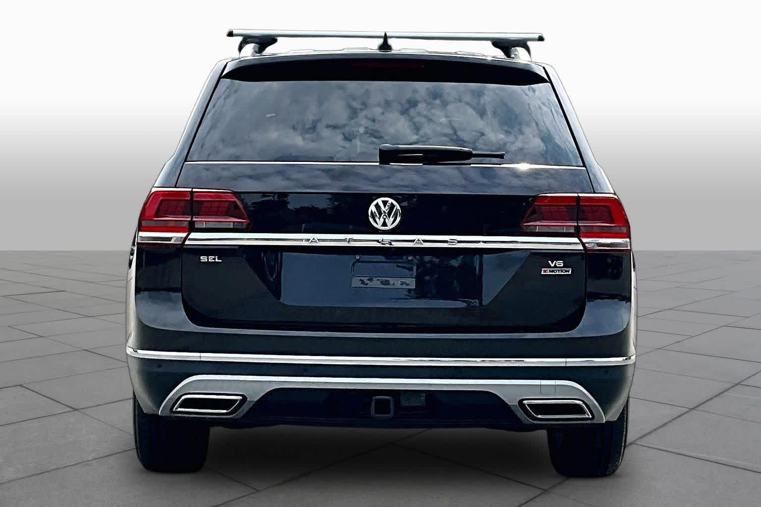 Used 2019 Deep Black Pearl Volkswagen 3.6L V6 SEL image 5