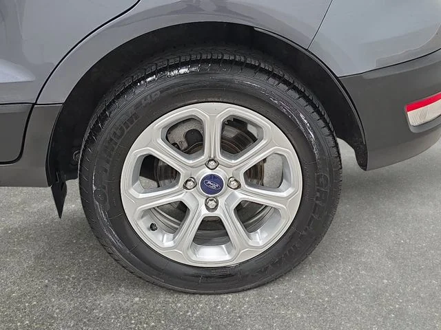Used 2018 Smoke Metallic Ford SE image 33