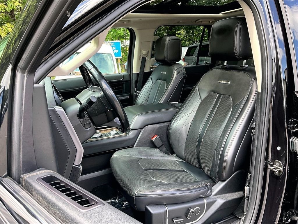 Used 2019 Black Metallic Ford Platinum image 10
