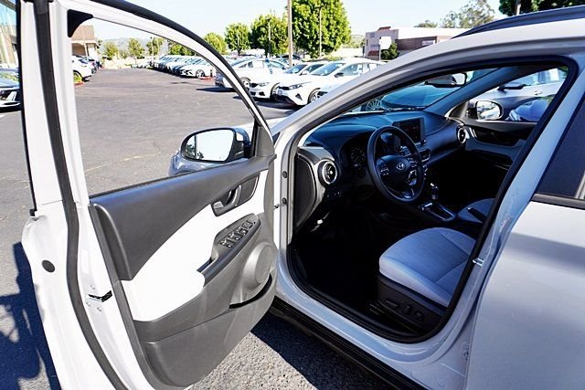 Used 2023 Silver Hyundai SEL image 34