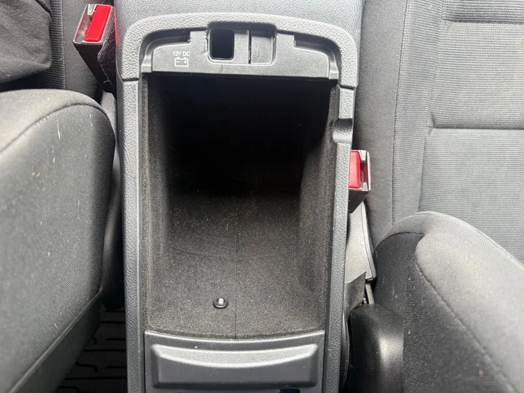Used 2017 Silver Jeep Laredo image 25